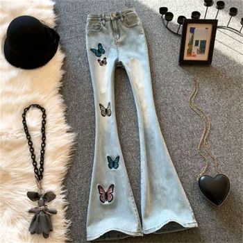 Светлые расклешенные джинсы, женские весенне-осенние новые брюки с высокой талией и вышивкой бабочки, обтягивающие персиковые ягодицы в виде подковы