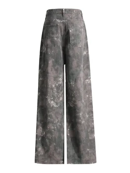 TWOTWINSTYLE, Джинсовые Свободные брюки-карго Для женщин, с высокой талией, с карманами в стиле пэчворк, Повседневные Камуфляжные Джинсы, Женская мода Осень 2023 Изображение 2