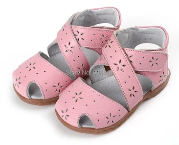 сандалии для девочек из натуральной кожи, мягкая обувь для малышей, розовая летняя обувь с закрытым носком, римские сандалии с цветочными вырезами для bebe enfantil