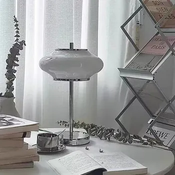 Настольная лампа Bauhaus INS Wind Flying Saucer Стеклянная Прикроватная лампа для спальни, Средняя гостиная, Кабинет, Креативное Освещение для украшения дома